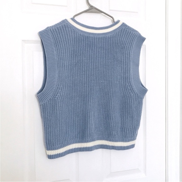 H&M Divided Light Blue V-Neck Sweater Vest – Size M - Picture 6 of 6